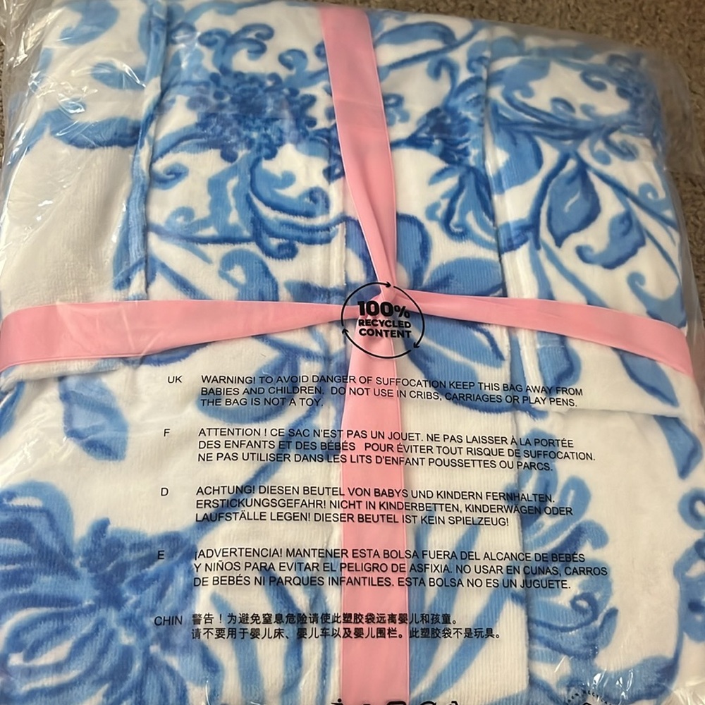 NWT Lilly Pulitzer Terry Robe in Glisten in the Sun - Picture 3 of 3